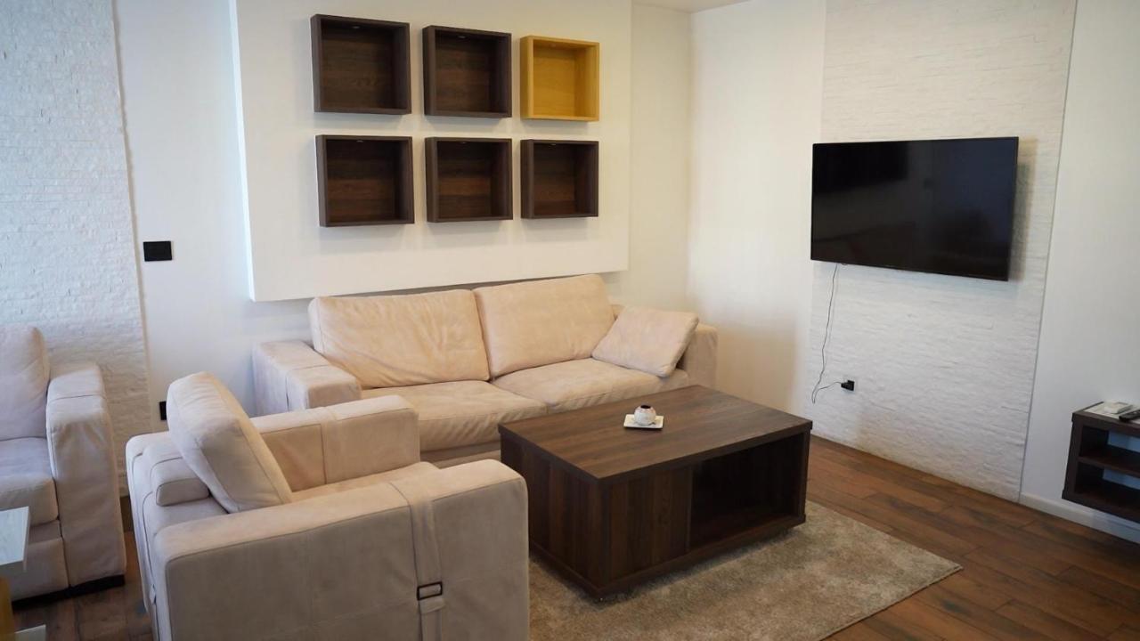 Bella Apartments Kruševac エクステリア 写真
